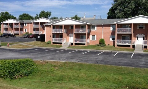 Apartments Near Lord Fairfax Community College 006 for Lord Fairfax Community College Students in Middletown, VA