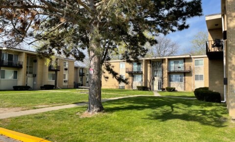 Apartments Near DeVry University-Michigan COOLIDGE ON 9 for DeVry University-Michigan Students in Southfield, MI
