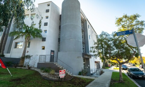 Apartments Near Pepperdine 16070 Sunset Blvd for Pepperdine University Students in Malibu, CA