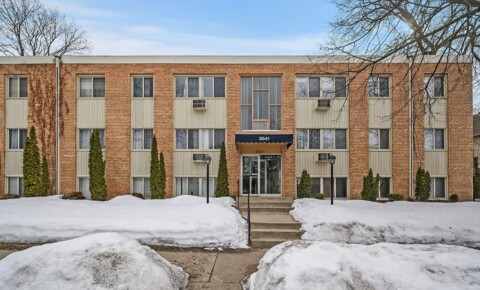 Apartments Near Augsburg 1-bedroom unit available 5/1! for Augsburg College Students in Minneapolis, MN