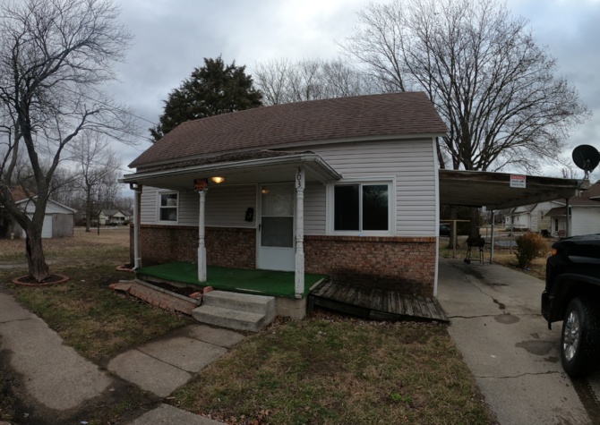 Houses Near Rent to own 303 N Monroe West Frankfort