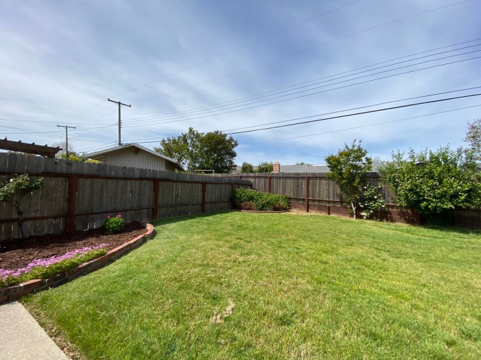 Charming 3 Bed, 2 Bath - Large Yard With Gardener - Quiet Neighborhood - Close to Downtown!
