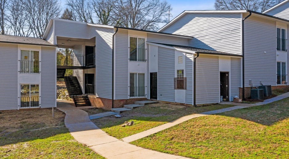 Renovated 1BR Flats Minutes to Downtown Raleigh! Pets Welcome!