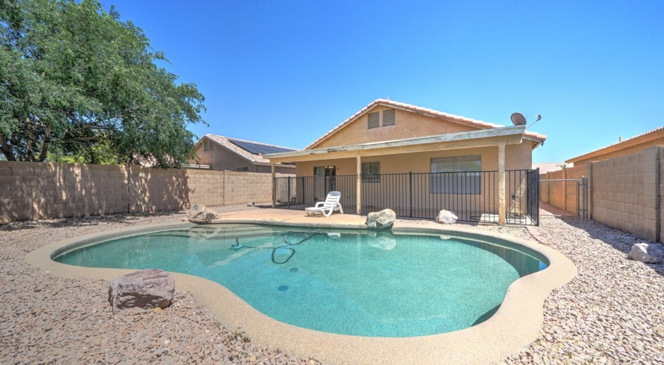 Charming 3 Bed 2 Bath Home in Great Glendale Location