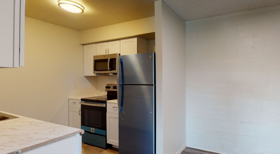 Welcome home to Golden Key Apartments centrally located in Phoenix, AZ