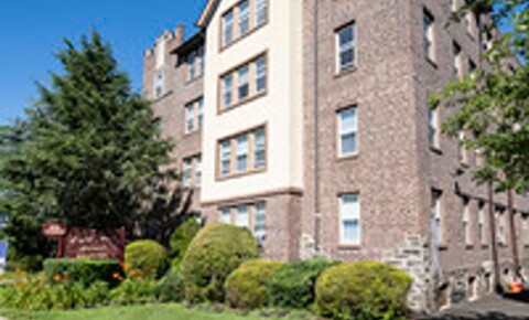 Apartments Near Lincoln Technical Institute-Philadelphia Beautifully kept secret in Mt. Airy  for Lincoln Technical Institute-Philadelphia Students in Philadelphia, PA