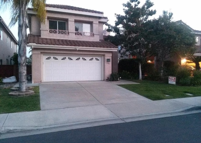Houses Near 3 bed and 3 bath - Large Luxury Home in Emerald Heights N. Escondido 