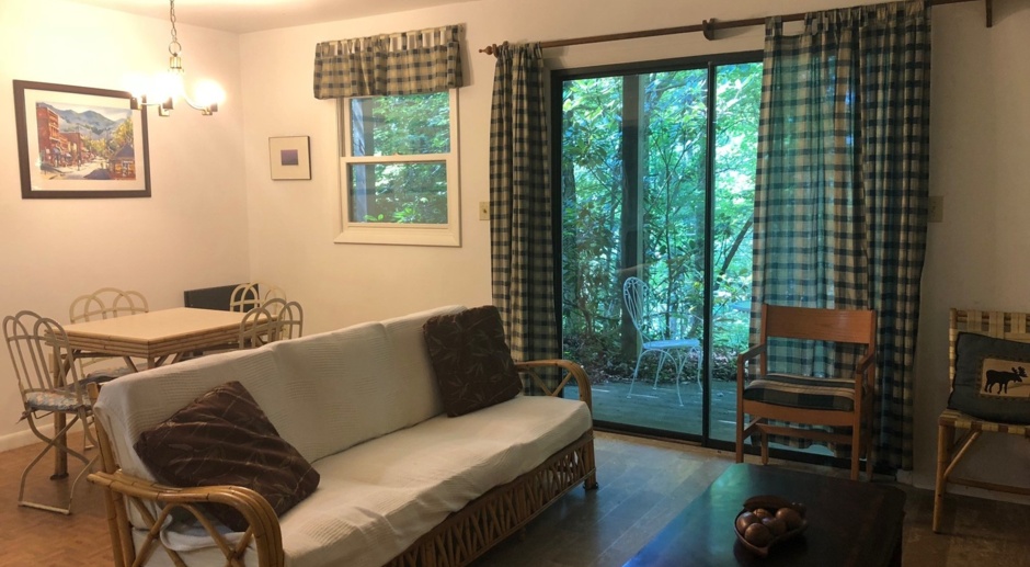 **Montreat SCHOOL YEAR RENTAL** AVAILABLE MID-AUGUST TO MID-MAY