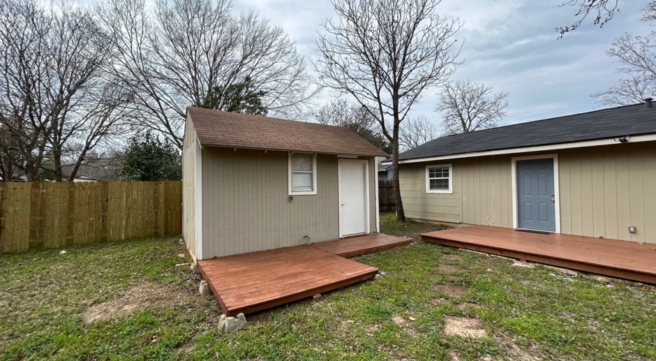 ** Application Received** AVAILABLE NOW! Recently UPDATED 3 Bedroom / 2 Bath Home! 