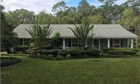 Houses Near Spring Hill Fabulous 4/2 in Brentwood. Pool and lush landscaping.   for Spring Hill College Students in Mobile, AL