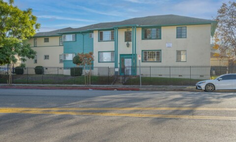 Apartments Near UCLA 4107 Buckingham Road for University of California - Los Angeles Students in Los Angeles, CA