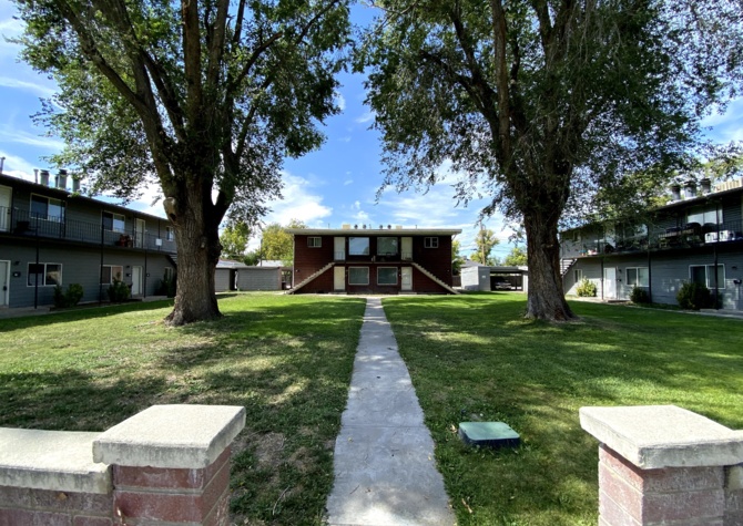 Houses Near 527-557 N Dexter St - Salt Lake City, UT