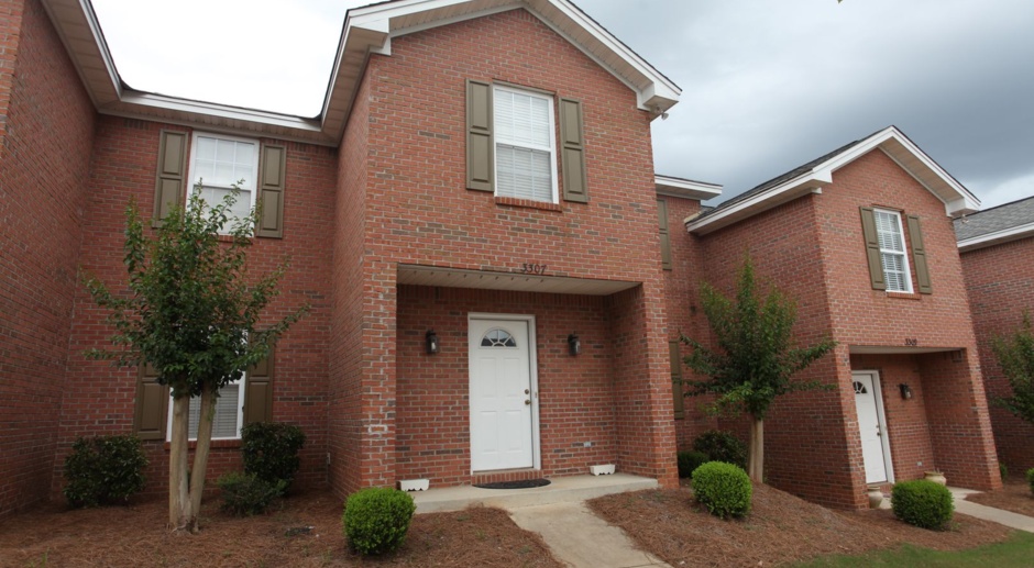Townhome Available for August!