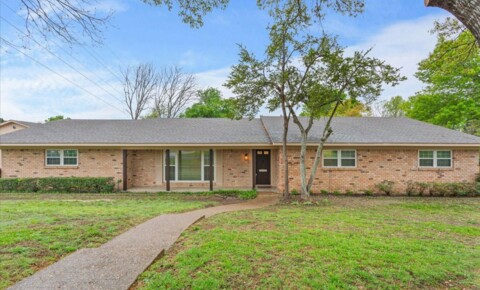 Houses Near Baylor Completely Updated Home in Woodway, Texas; Midway ISD for Baylor University Students in Waco, TX