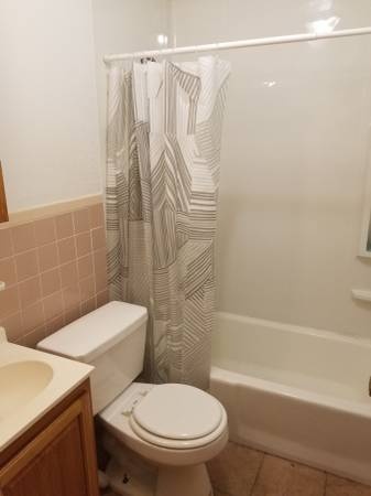 Studio apartment for Summer, walking distance from Penn State University Park
