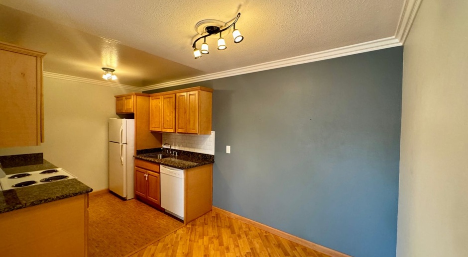 Gorgeous Upper Level Unit in the Desired Diablo Hills Community is Available Now!
