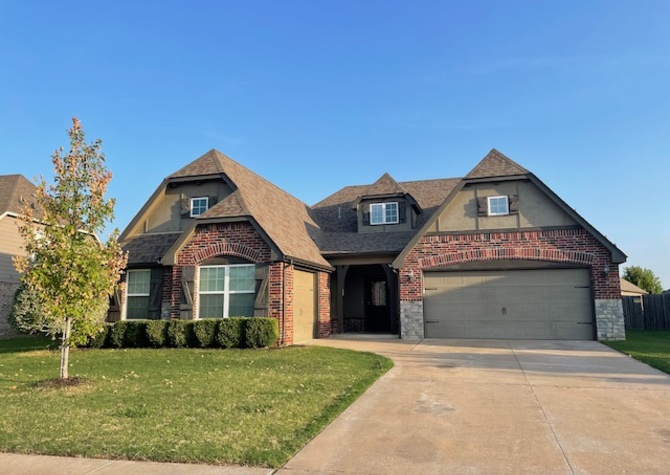 Houses Near 15519 E 87th Pl N - Spacious 4BR, 3BA + Study in Owasso's Park Place, Comm. Pool!