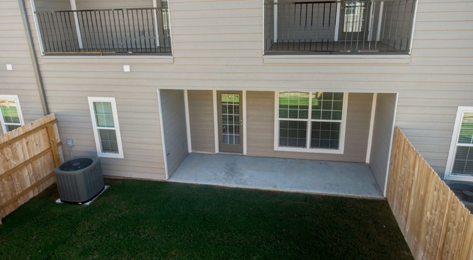 3 Bed/ 3.5 Bath Townhome WITH Private Backyard and Garage! August Move in!
