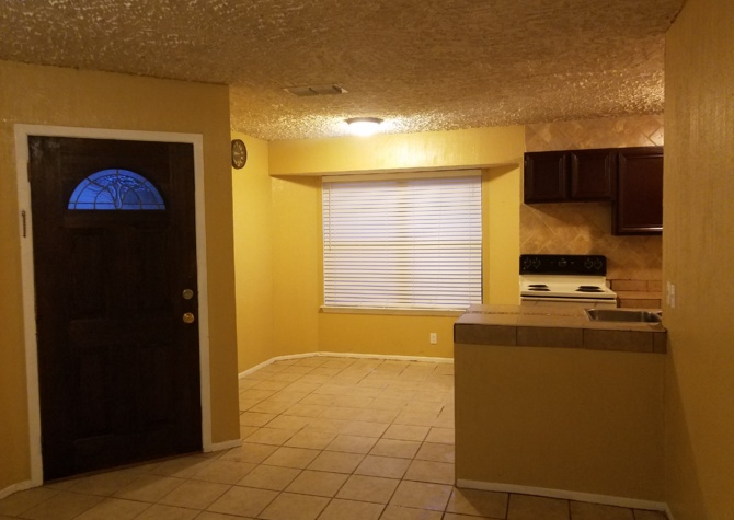 Houses Near 3 Bedrooms 1 bathroom Close to Ft Sam