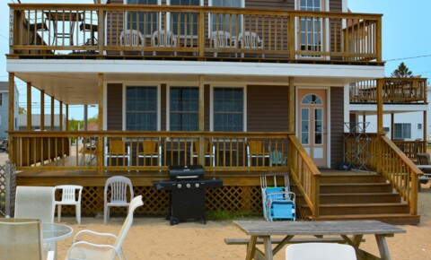 Apartments Near Westbrook OCEANFRONT RENTALS for Westbrook Students in Westbrook, ME