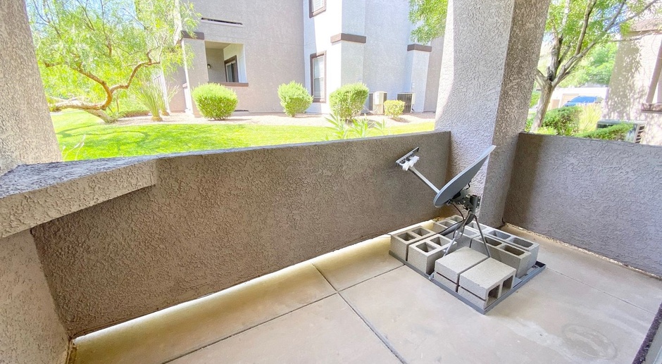 BEAUTIFUL HENDERSON CONDO!  2 BEDROOM / 2 FULL BATHROOMS, WITH A COMMUNITY POOL, SPA, AND CLUBHOUSE!