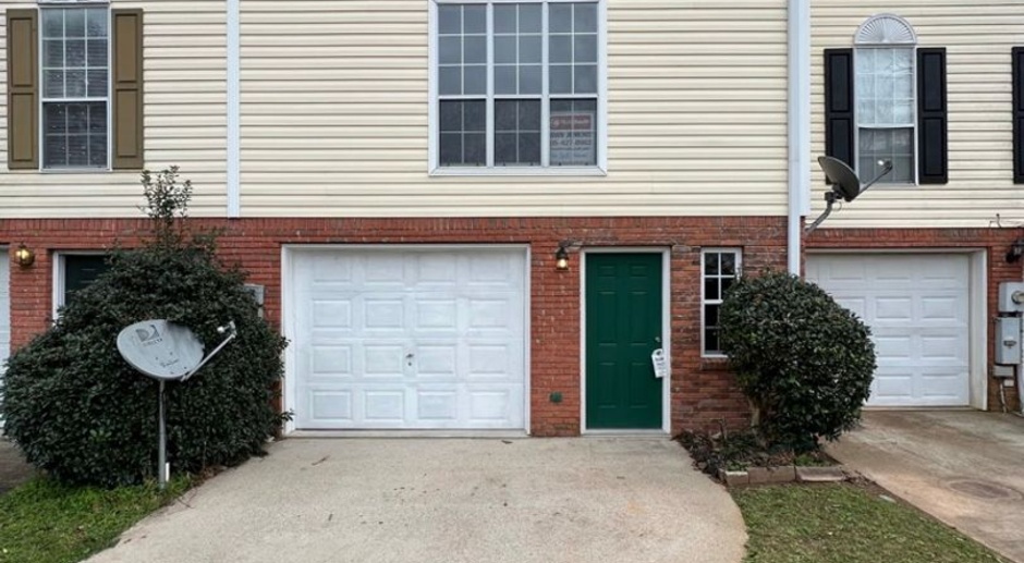 DEPOSIT PENDING! Townhome For Rent In Birmingham!!!  Available to View with 48 Hour Notice!!!