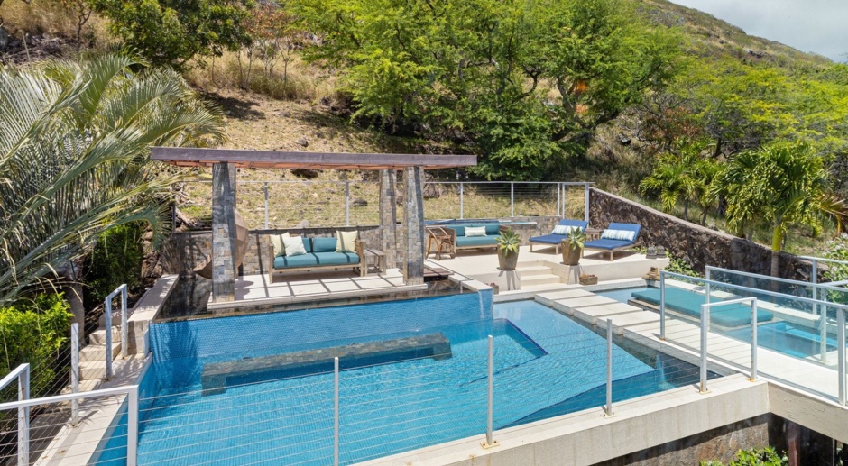 6bd/6.5ba Luxury Home with Private Pool, & A/C. Villa Luana