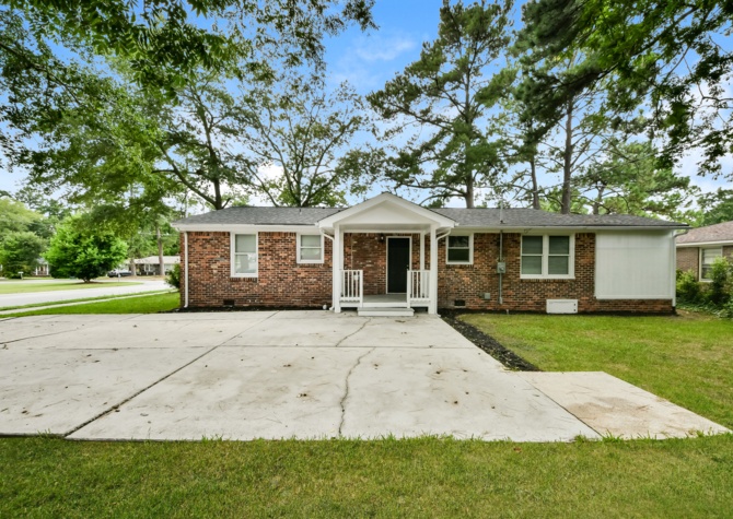 Houses Near Charming 3BR 2.5BA home in Belvedere Acres
