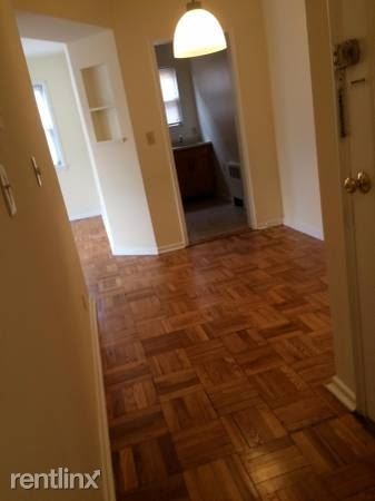 Bright 1 Bedroom Garden Style Apartment - H/HW -Laundry On-Site- Gararge Parking - White Plains