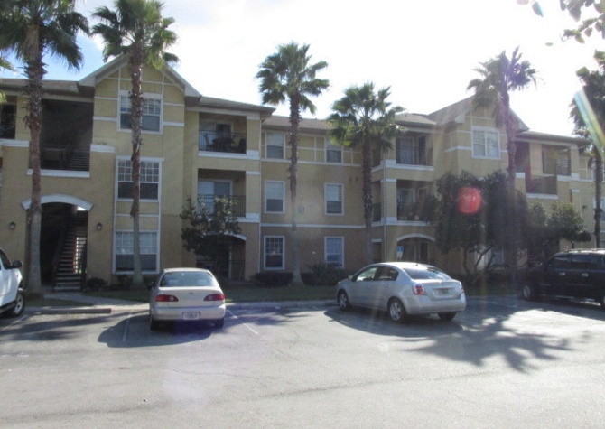 Houses Near Available now... Cute 1 bed condo in Orlando area
