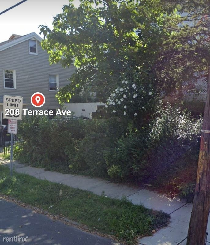 208 Terrace Ave