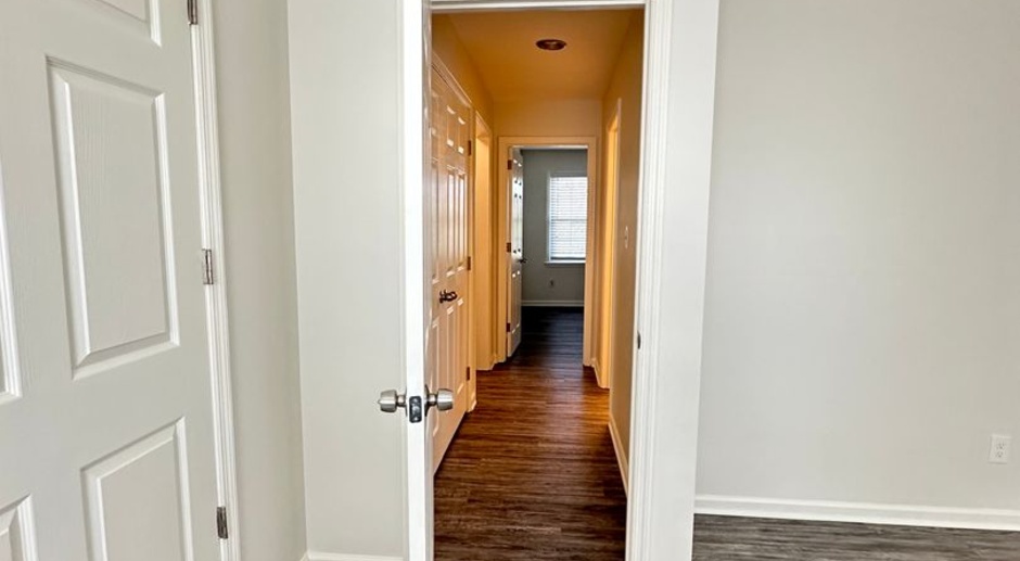 NEWLY RENOVATED 2 BR Townhome! Privacy Fenced Backyard, W/D Hookups, Patio