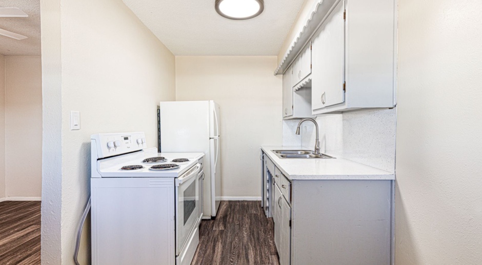 You will love this updated 1 bed, 1 bath!