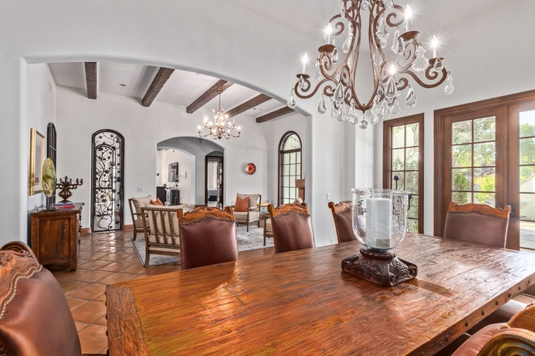 MUST SEE!!! FULLY-FURNISHED LUXURIOUS 6 Bedroom PARADISE VALLEY Home in the heart of SCOTTSDALE!
