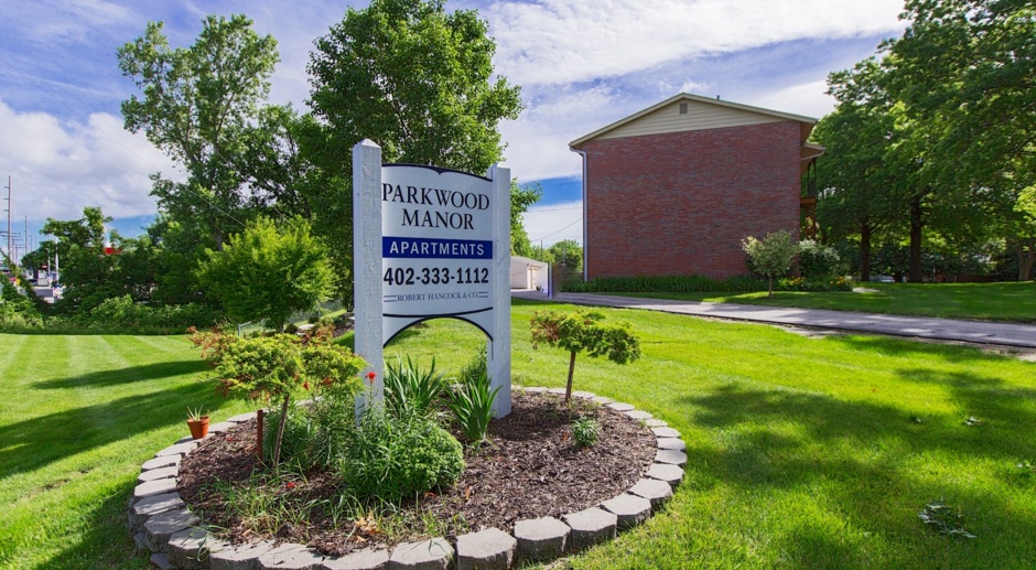 Parkwood Manor Apartments