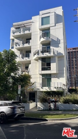 Large 2 bed 2.5 bath in Westwood