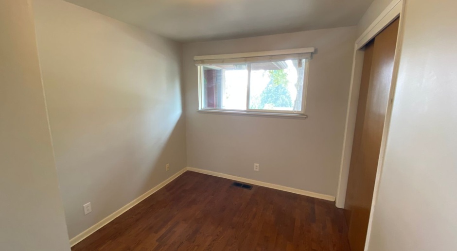Updated Tukwila Home Minutes From Southcenter 