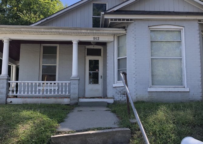 Houses Near 3 bedroom in Atchison!
