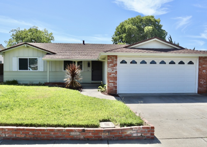 Houses Near Wonderful 4-bedroom home available in Fremont - spacious backyard!