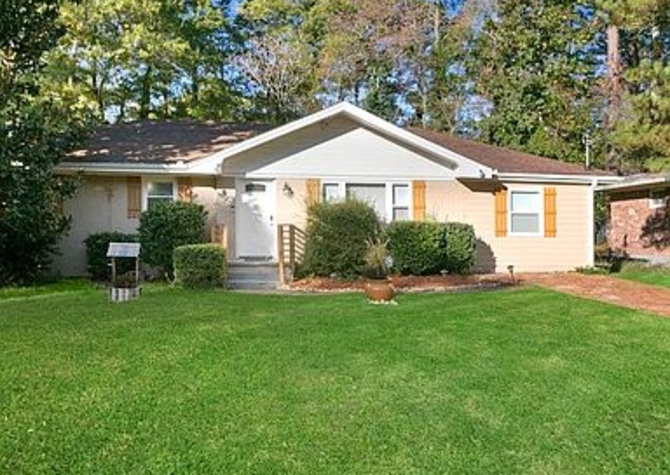 Houses Near Our home is a 3 bedroom 2 bath house in quiet Decatur.