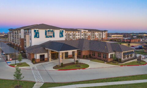 Apartments Near El Centro College  Your Lifestyle, Refined for El Centro College  Students in Dallas, TX