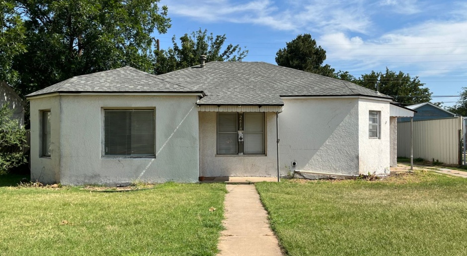 2 Bedroom Home Located In Tech Terrace!