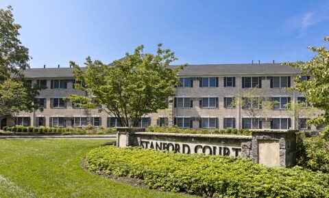 Apartments Near RCC Stanford Court for Rockland Community College Students in Suffern, NY