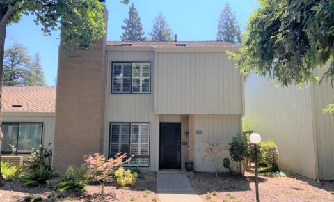Houses Near Sac State 2 bedroom plus den in Campus Commons for Sacramento State Students in Sacramento, CA