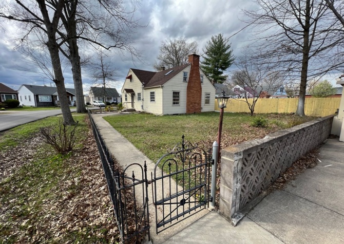Houses Near Newly Renovated 4bd/2ba Home in New Albany, IN!