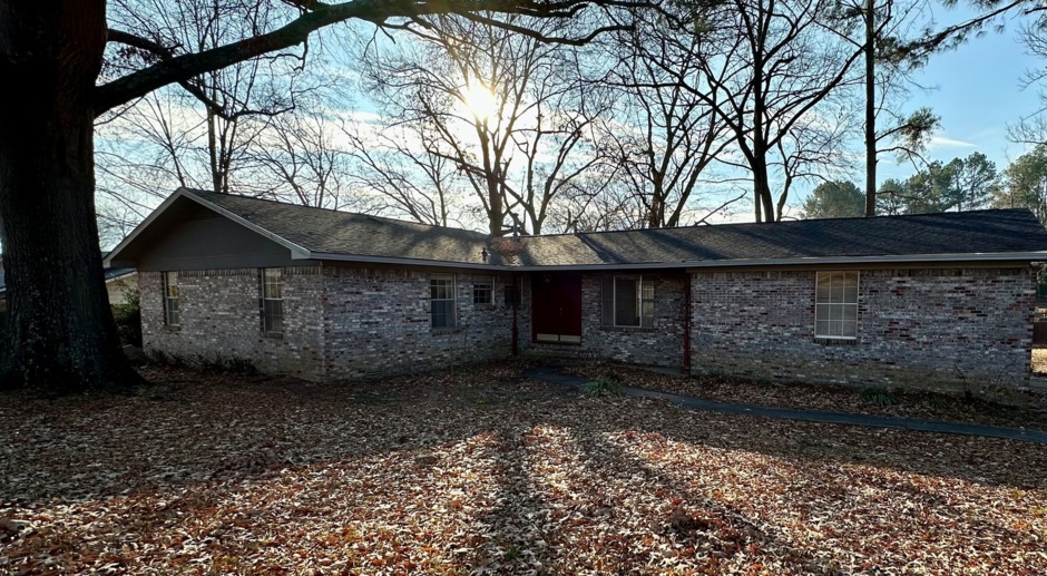 Come take a look at this house on the West side of Russellville.  