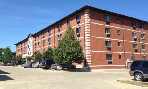 Apartments Near Trinity Onan Place for Trinity International University Students in Deerfield, IL