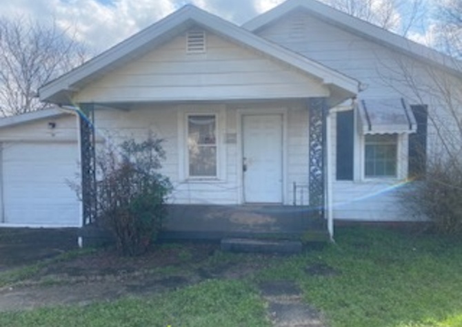 Houses Near 2/1 near downtown for $1095 a month