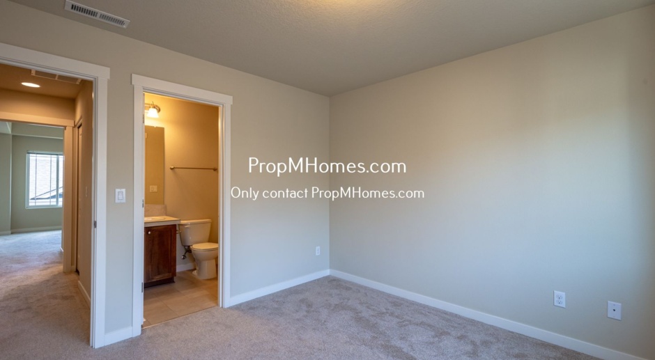 	Beautiful Two Bedroom Townhome In Wilsonville! Tour Today!