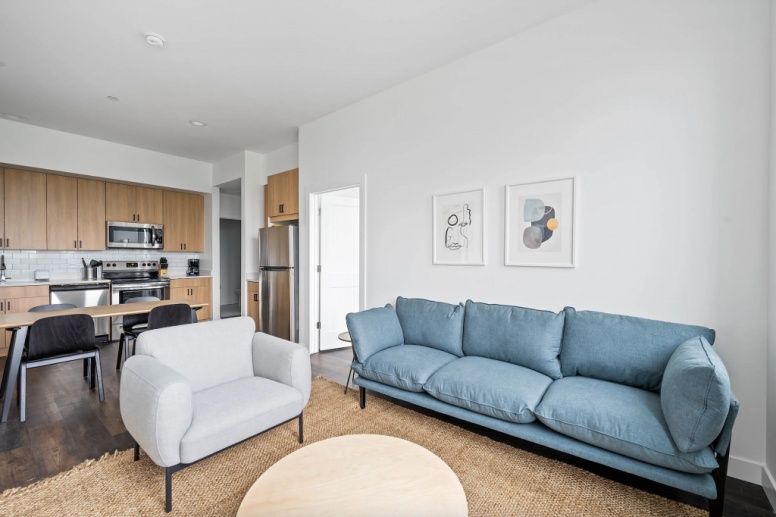 Furnished Rooms in the South Loop (Fitness Center, Roof Deck, Lounge)